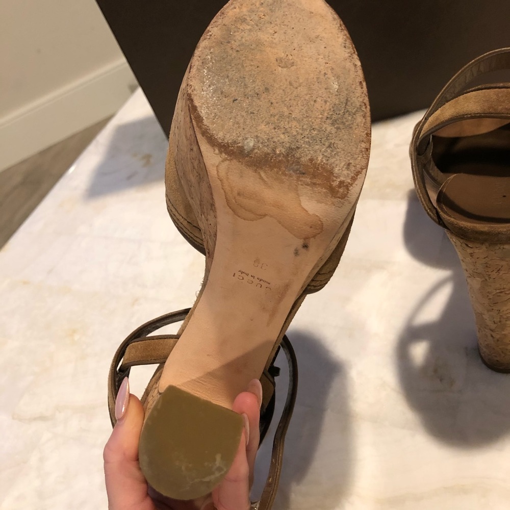 GUCCI SOFT SUEDE ACERO PLATFORM - Picture 4 of 7
